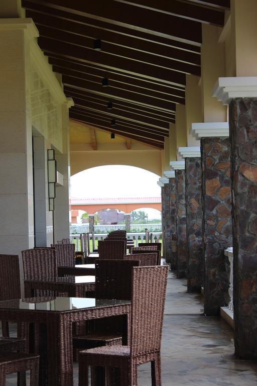 Golden Peacock Resort Hotel Beira Exterior foto