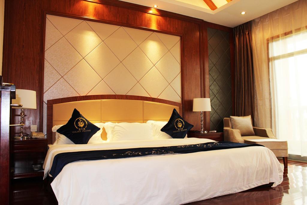 Golden Peacock Resort Hotel Beira Quarto foto