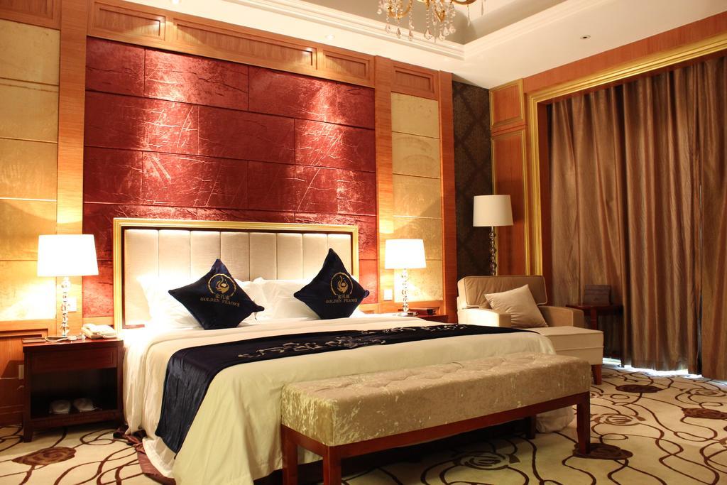 Golden Peacock Resort Hotel Beira Quarto foto