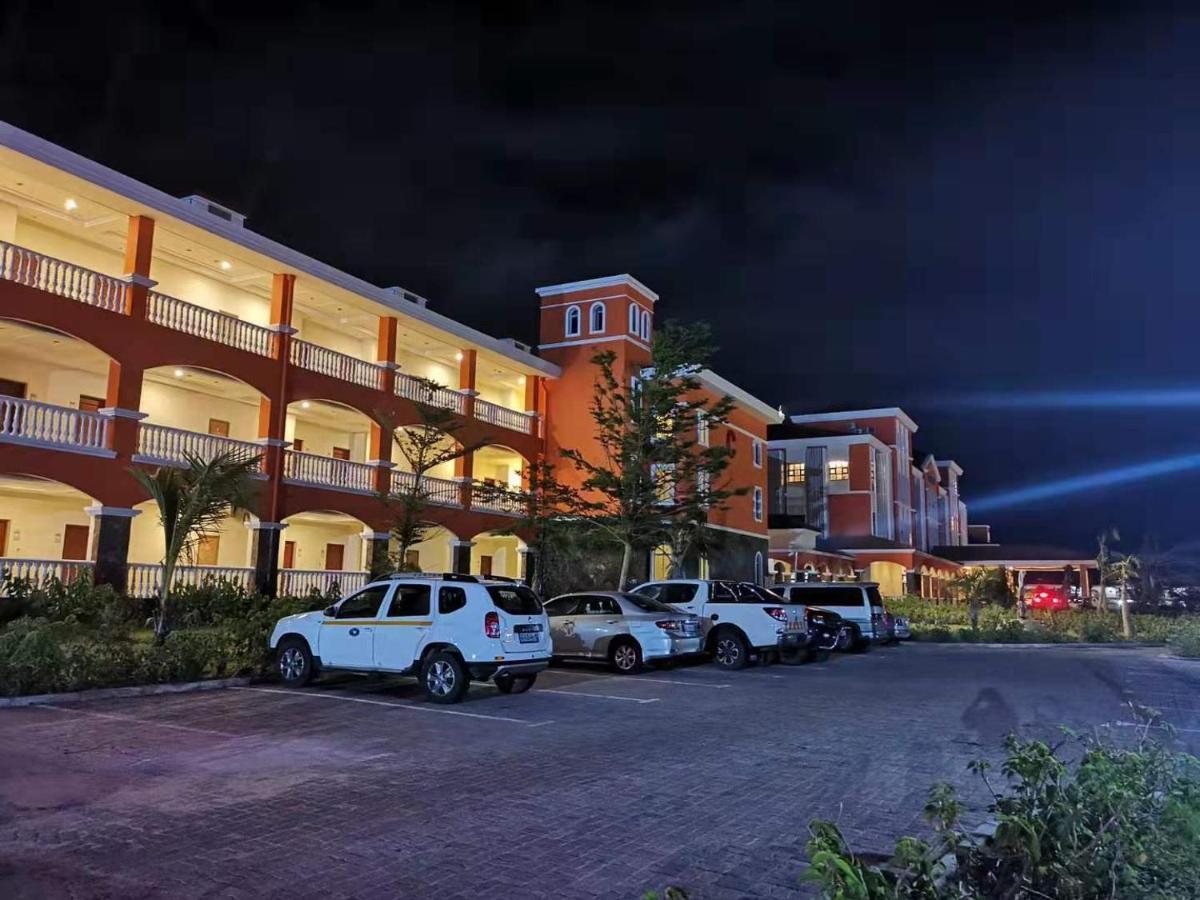Golden Peacock Resort Hotel Beira Exterior foto
